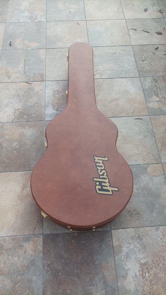 Gibson J-185 vintage sunburst 2007 (cambios dentro) de segunda mano · Foto 7 de 9 · Bizkaia · 2200 €