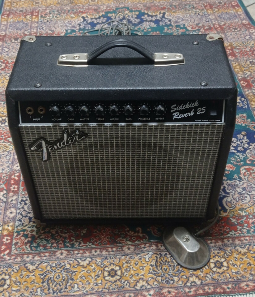 rebaja Fender Sidekick Reverb 25