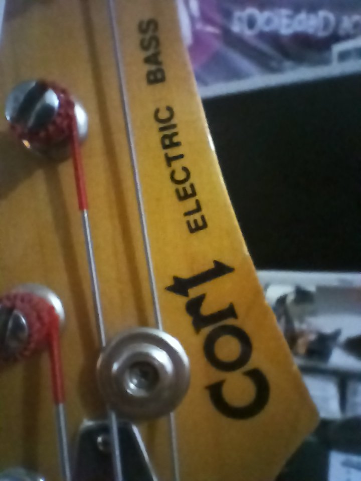 CORT JB2L - Jazz Bass escala corta