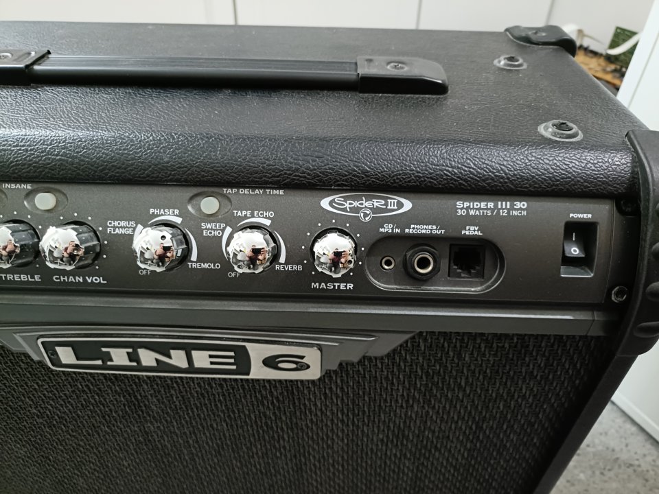 Line 6 Spider III 30W (No envío, recogida Valencia) de segunda mano · Foto 2 de 4 · Valencia · 65 €