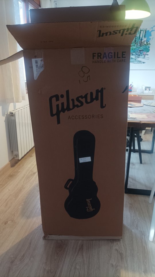 Gibson J-185 vintage sunburst 2007 (cambios dentro) de segunda mano · Foto 9 de 9 · Bizkaia · 2200 €