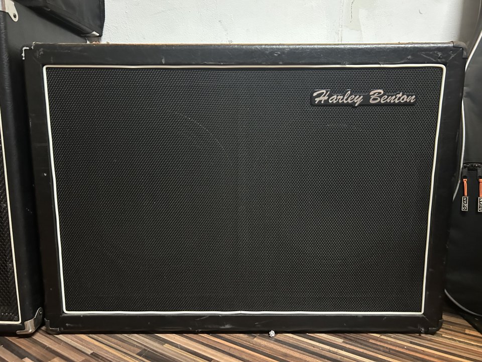 EVH 5150 LBXII + Pantalla Harley Benton + pedalera de segunda mano · Foto 2 de 10 · Barcelona · 700 €