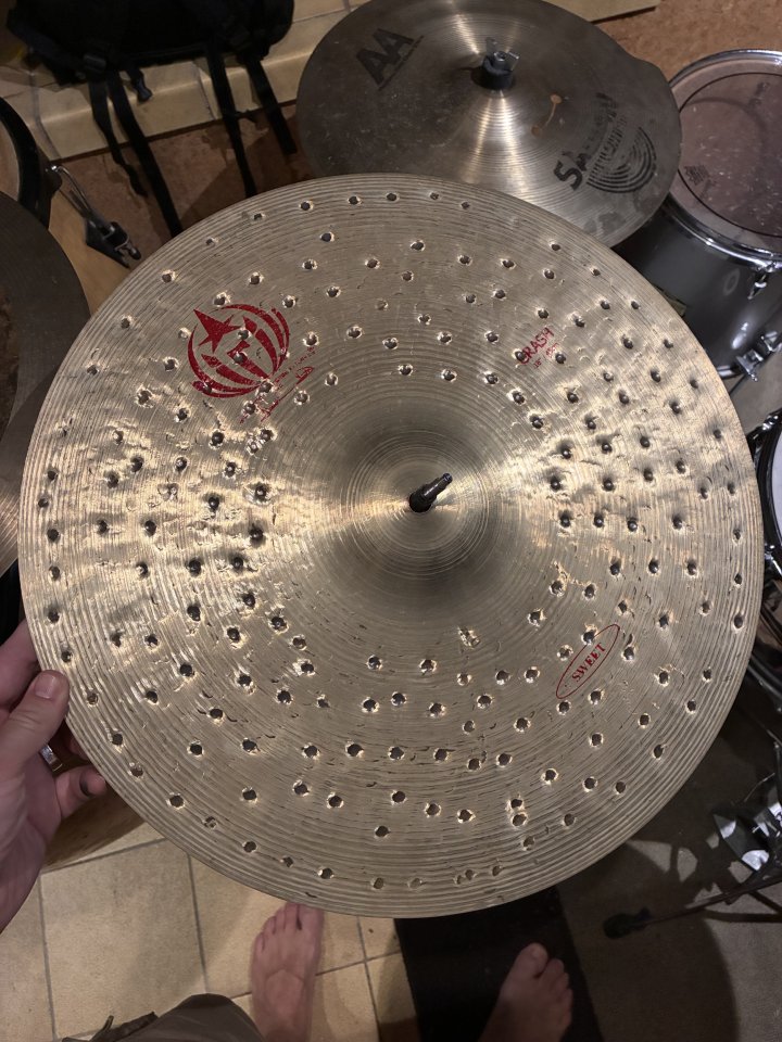 Plato Crash 18” DIRIL Bateria de segunda mano · Foto 1 de 6 · Barcelona · 96 €