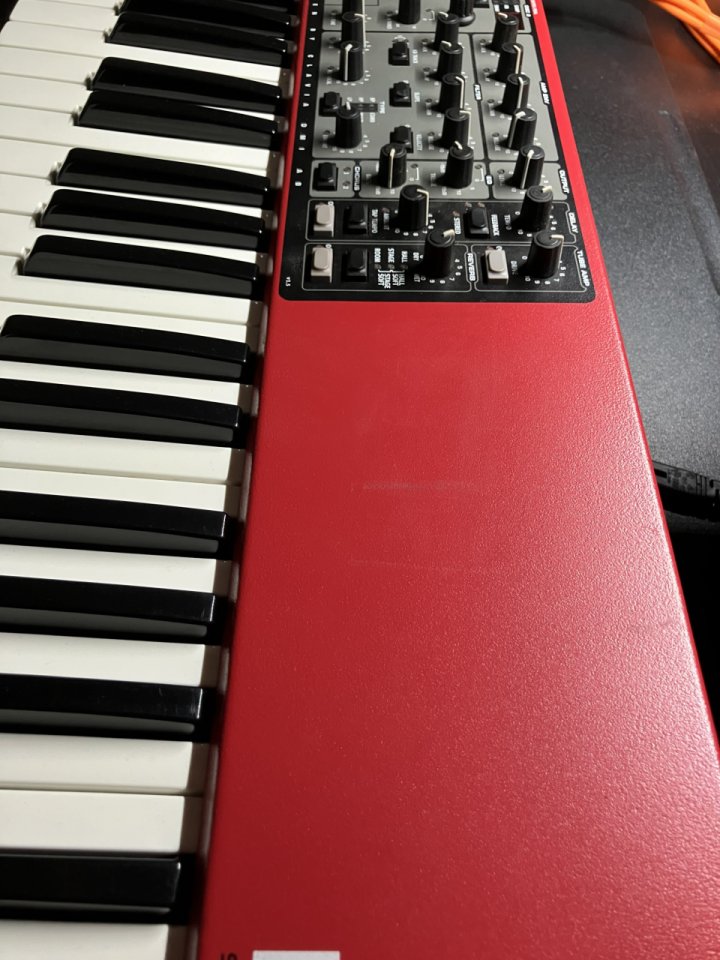 Nord Wave con soft case de segunda mano · Foto 6 de 7 · Alicante · 549 €
