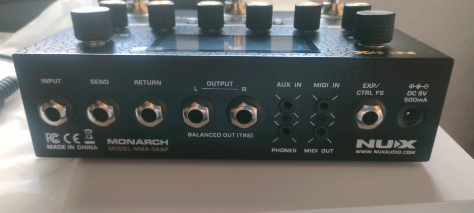 NUX Amp Academy Stomp (Completamente nuevo) de segunda mano · Foto 2 de 8 · Granada · 200 €