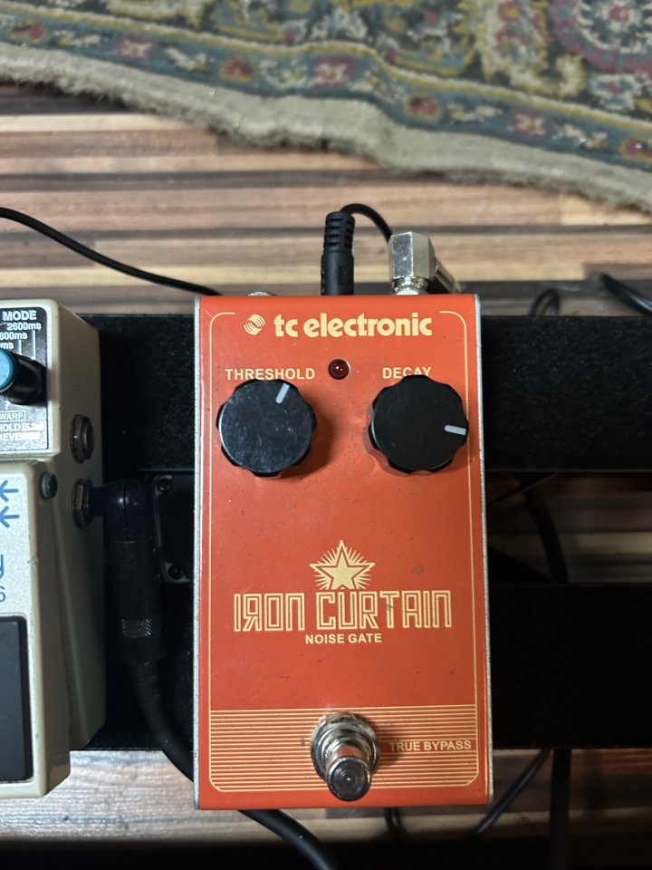 EVH 5150 LBXII + Pantalla Harley Benton + pedalera de segunda mano · Foto 6 de 10 · Barcelona · 700 €