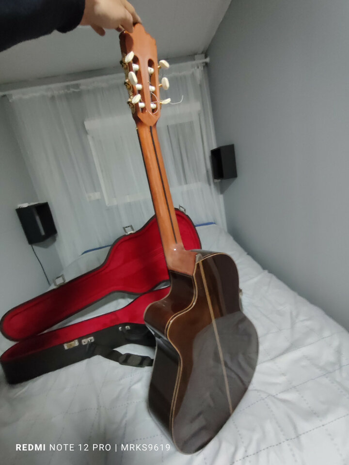 Guitarra José Ramírez 4NCWE 2013