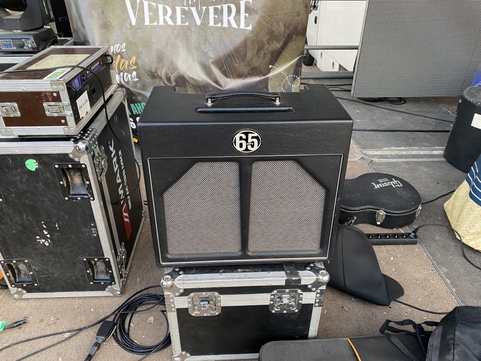 65 amps Whiskey combo (vendo-cambio)