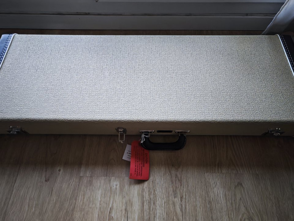 Fender Eric Johnson Stratocaster de segunda mano · Foto 9 de 10 · Girona · 2100 €