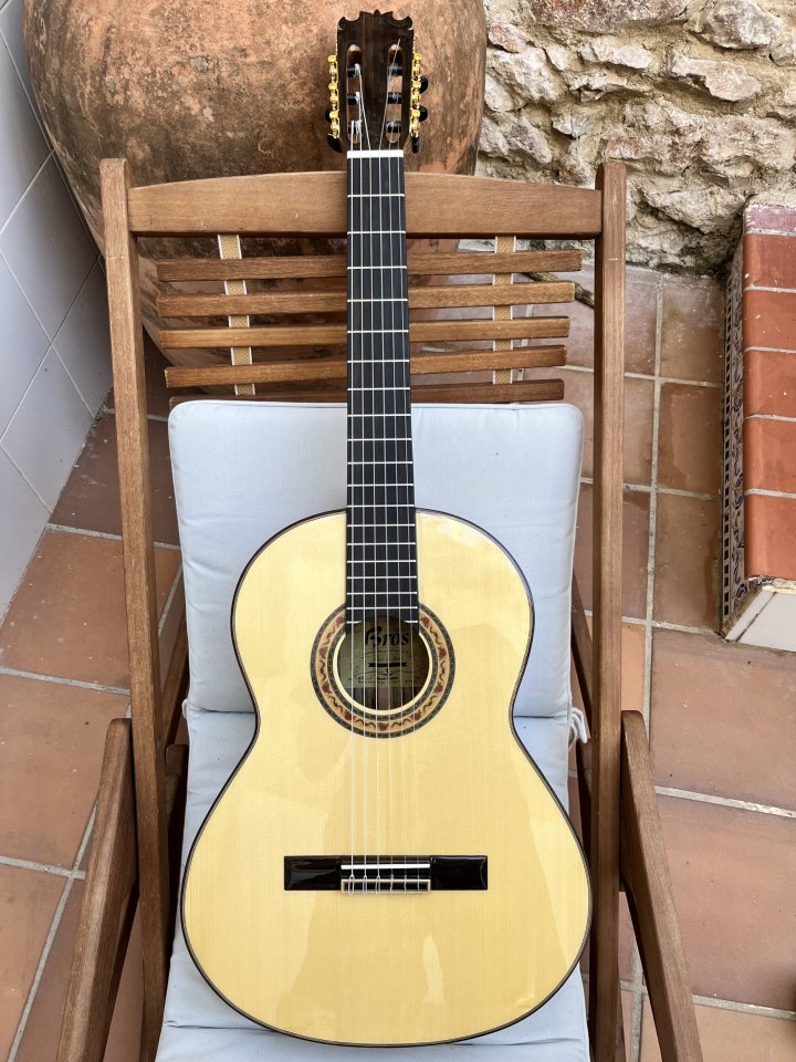 Guitarra clásica Hermanos Bros modelo especial