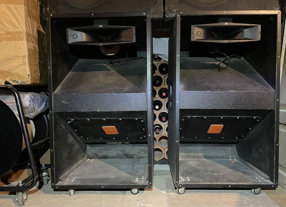 Equipo de Sonido PA Altavoces Etapas de Potencia Monitores Mesas de Mezclas