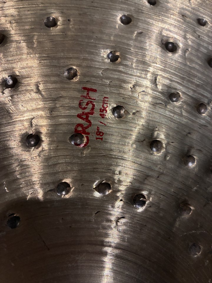 Plato Crash 18” DIRIL Bateria de segunda mano · Foto 6 de 6 · Barcelona · 96 €