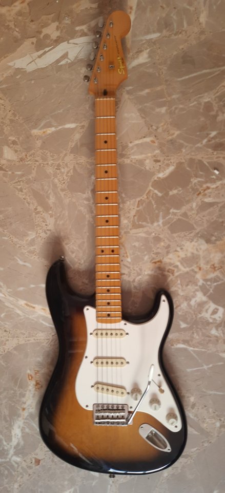 Squier classic vibe stratocaster 50s