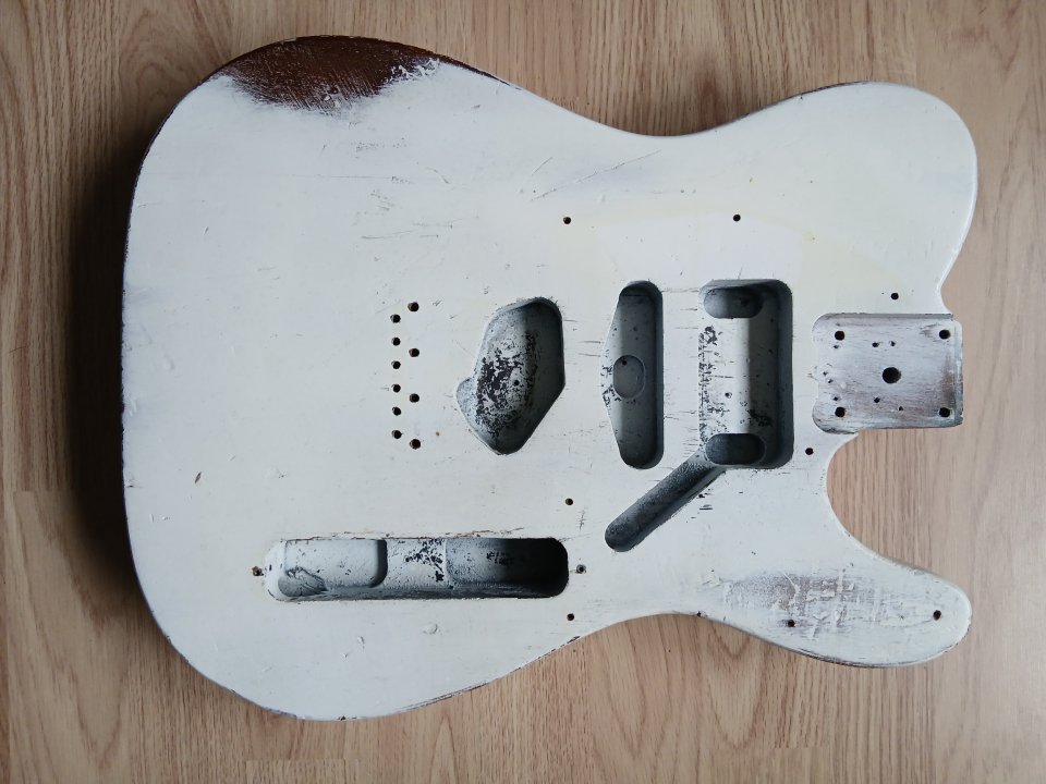 Cuerpo de telecaster de caoba pintada en nitro