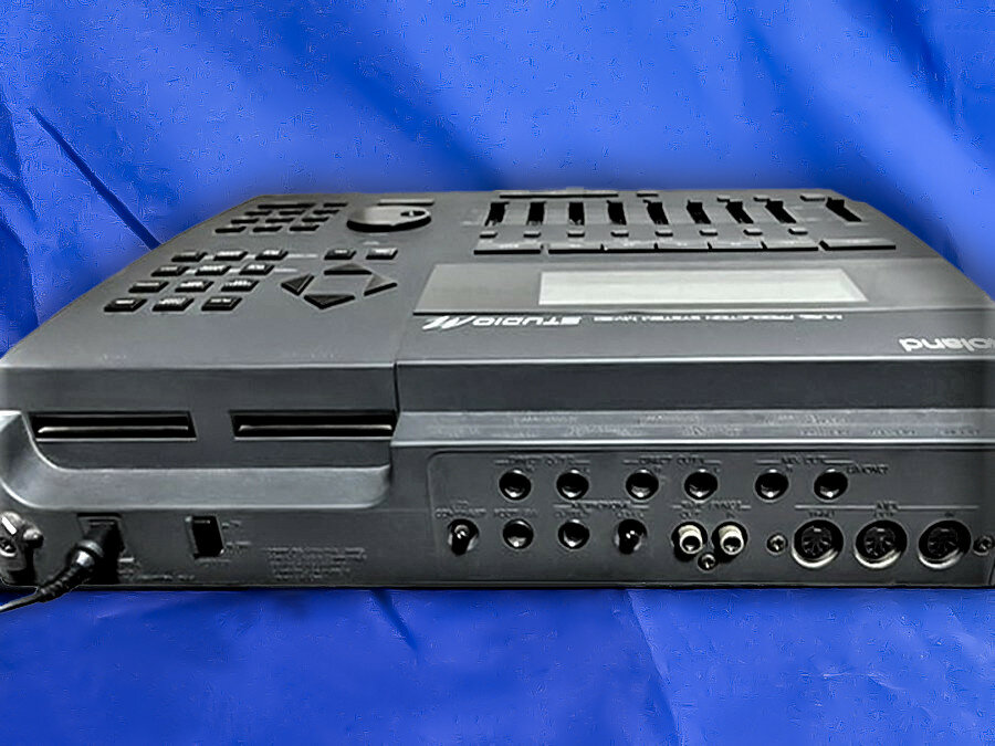 Modulo Sintetizador y Studio Musical ROLAND MV30