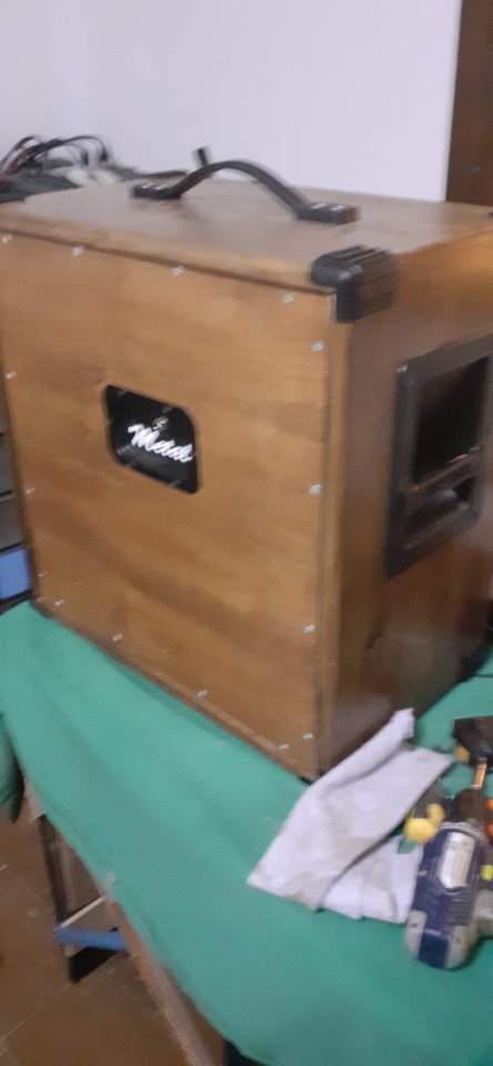 Pantalla artesanal 1x15 madera Abeto 18mm