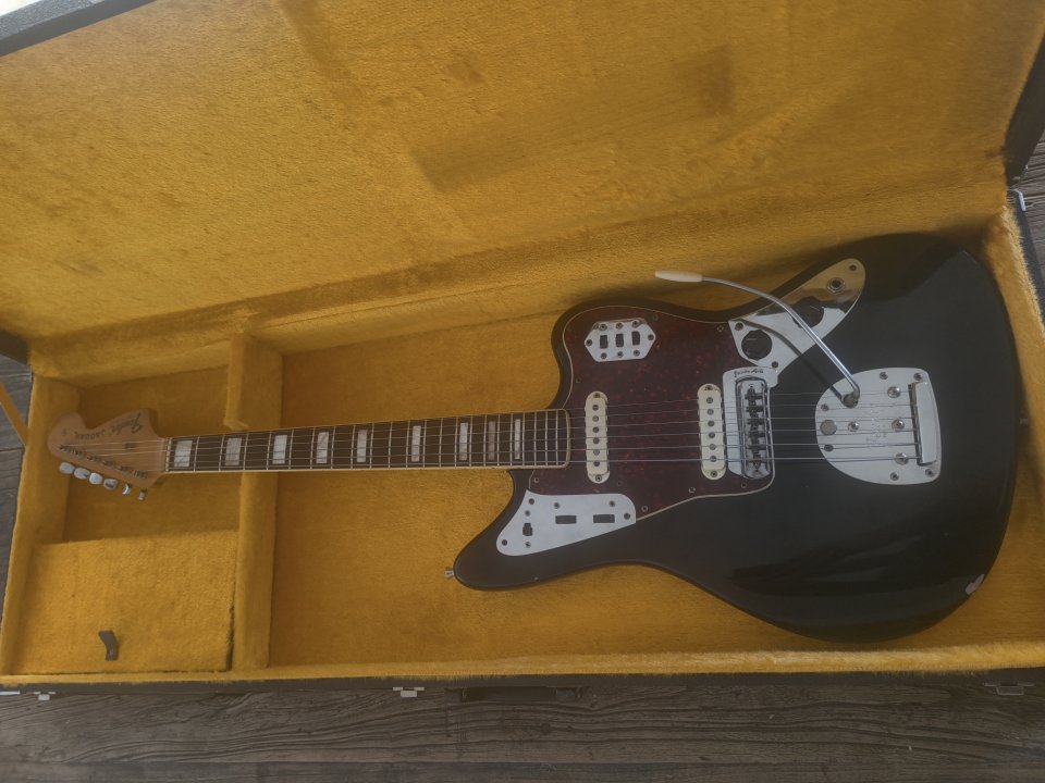 Fender Jaguar de 1972 Black Refinish!! de segunda mano · Foto 3 de 8 · Gipuzkoa · 3290 €