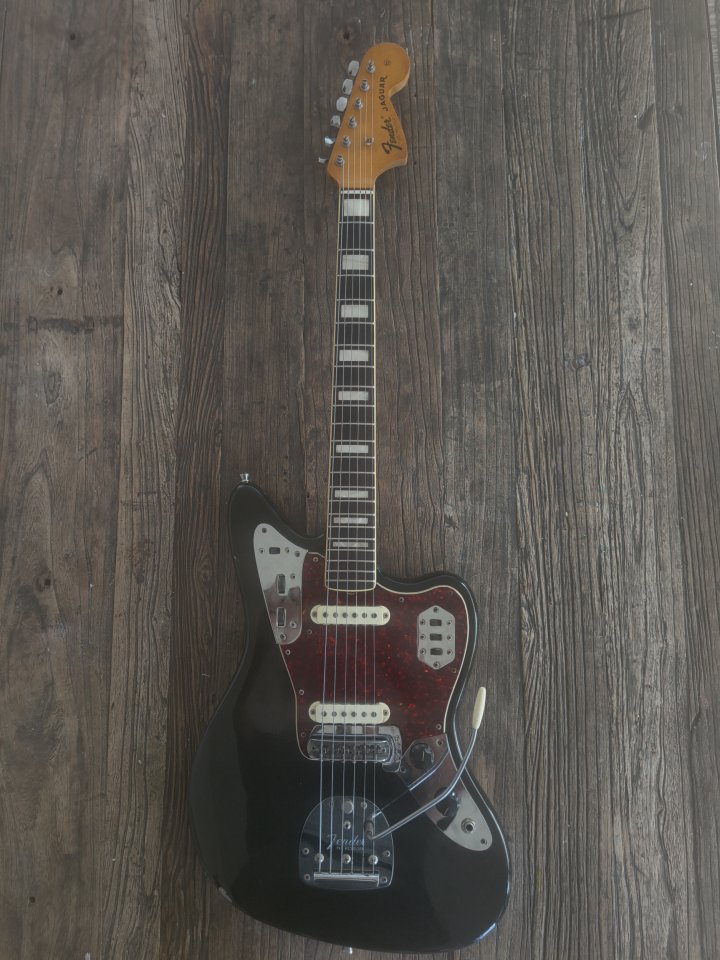 Fender Jaguar de 1972 Black Refinish!! de segunda mano · Foto 4 de 8 · Gipuzkoa · 3290 €