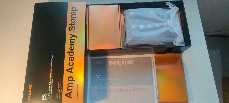 NUX Amp Academy Stomp (Completamente nuevo) de segunda mano · Foto 8 de 8 · Granada · 200 €