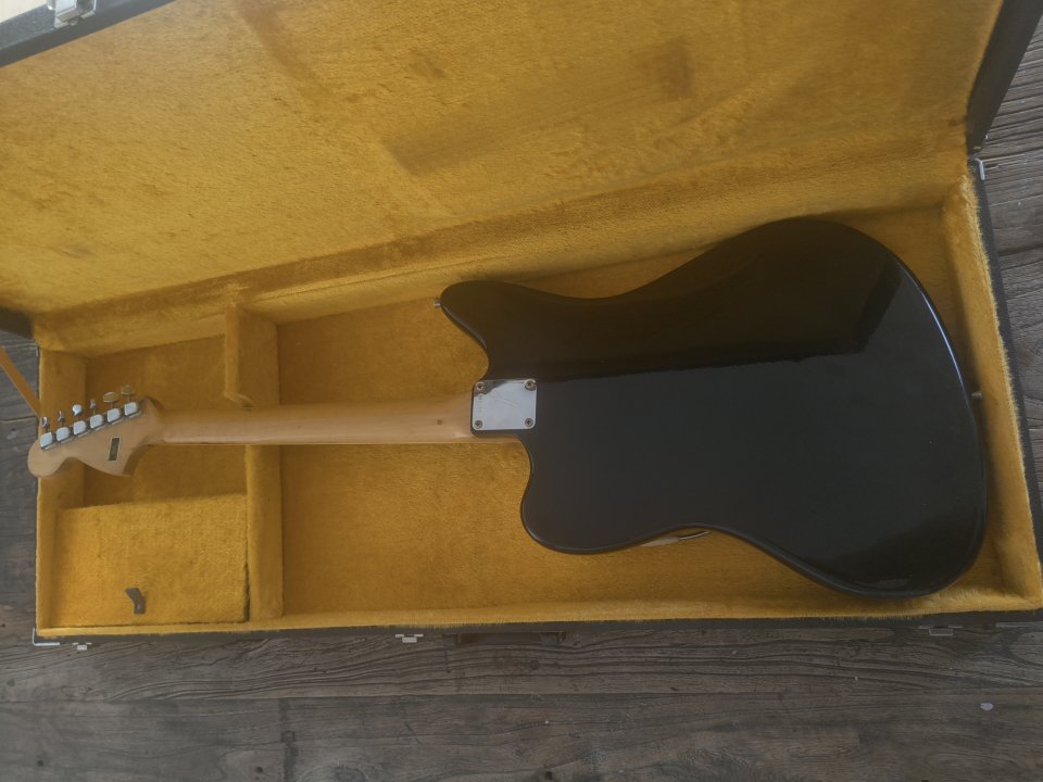 Fender Jaguar de 1972 Black Refinish!! de segunda mano · Foto 6 de 8 · Gipuzkoa · 3290 €