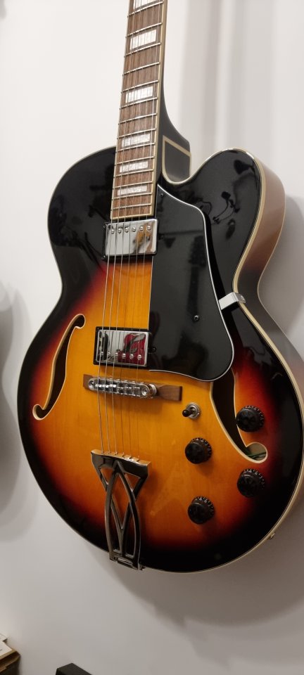 Ibanez AF 75 de segunda mano · Foto 2 de 8 · Madrid · 425 €