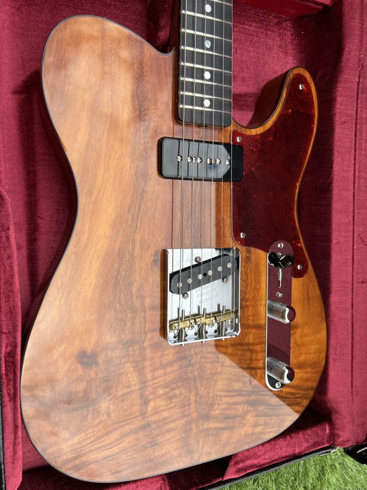 FENDER CS 2020 ARTISAN KOA Tele de segunda mano · Foto 7 de 8 · Valencia · 4500 €