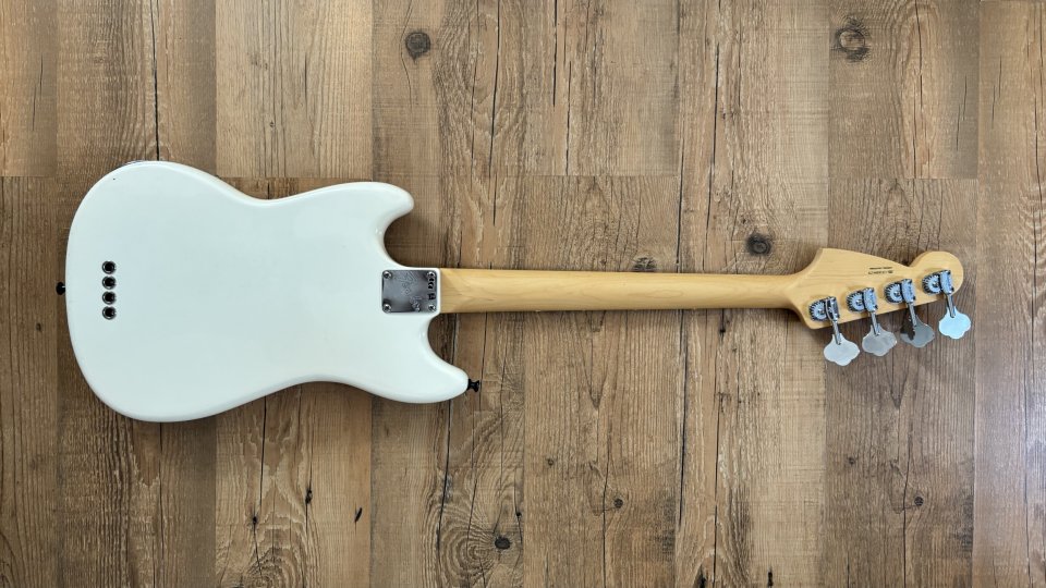 Bajo eléctrico Fender Mustang American Performer
