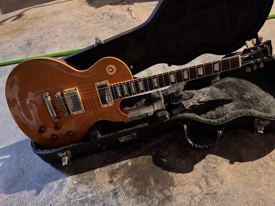 Gibson Les Paul Standard Premium Plus AAA