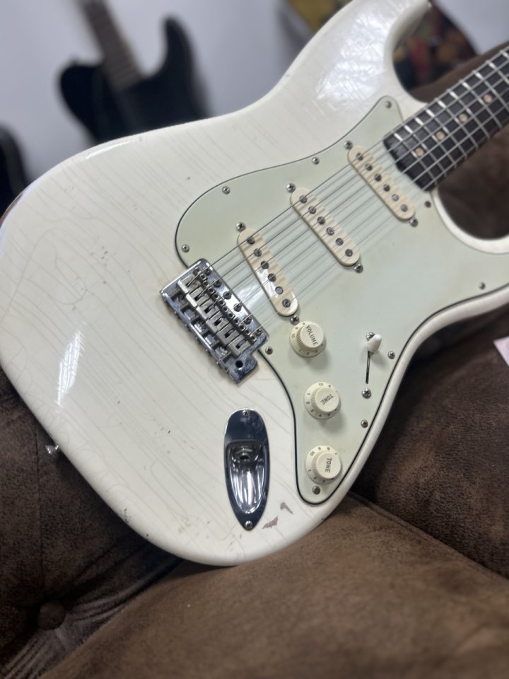 A8 relic Custom Strato 61 de segunda mano · Foto 1 de 5 · Sevilla · 4800 €