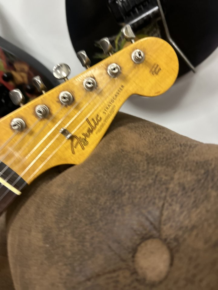 A8 relic Custom Strato 61 de segunda mano · Foto 2 de 5 · Sevilla · 4800 €