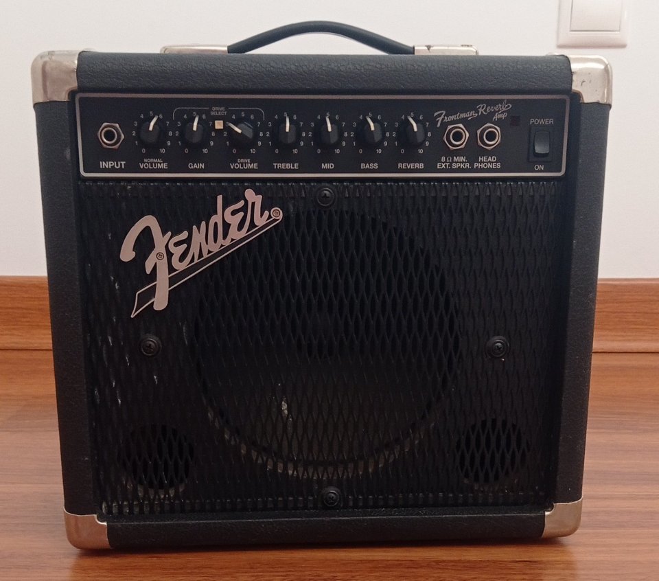 Amplificador guitarra eléctrica Fender Frontman Reverb de segunda mano · Foto 1 de 5 · Cuenca · 45 €