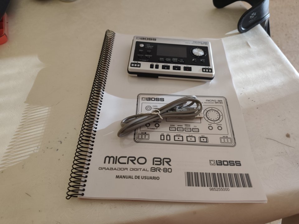 Vendo grabador multipistas digital BOSS MICRO BR-80 de segunda mano · Foto 2 de 6 · Lleida · 100 €