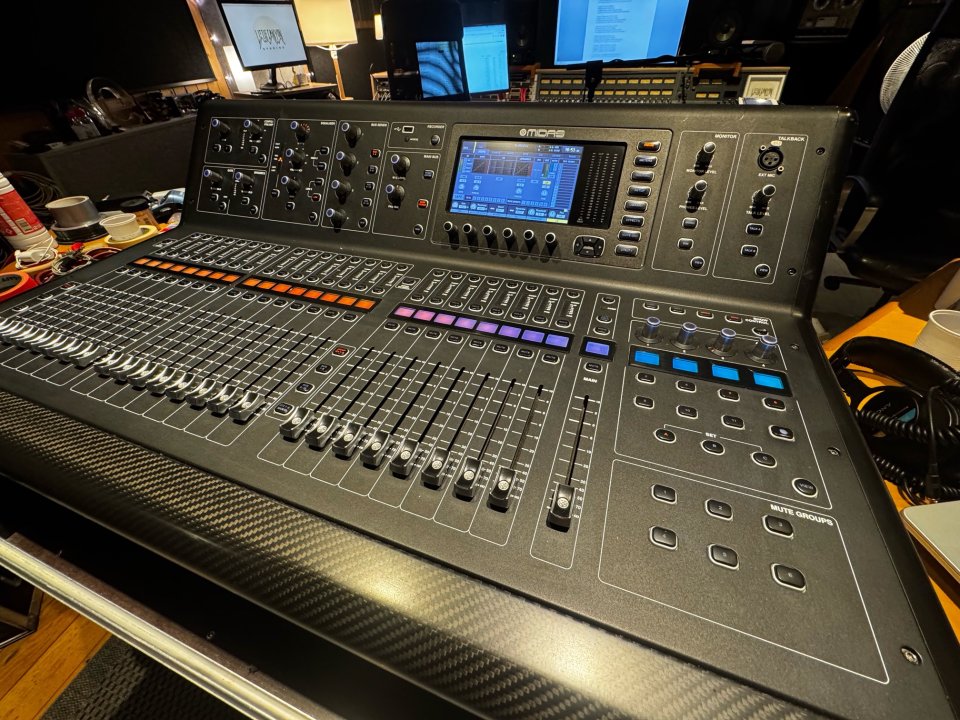 Mesa de mezclas Midas M32 + Stage rack Midas DL16 x2