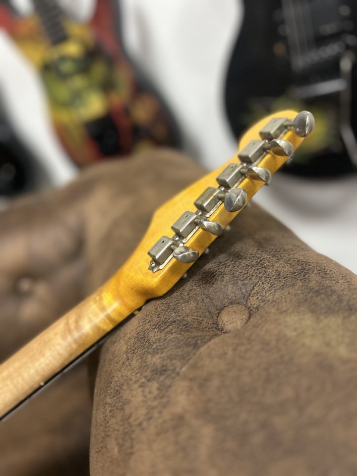 A8 relic Custom Strato 61 de segunda mano · Foto 3 de 5 · Sevilla · 4800 €