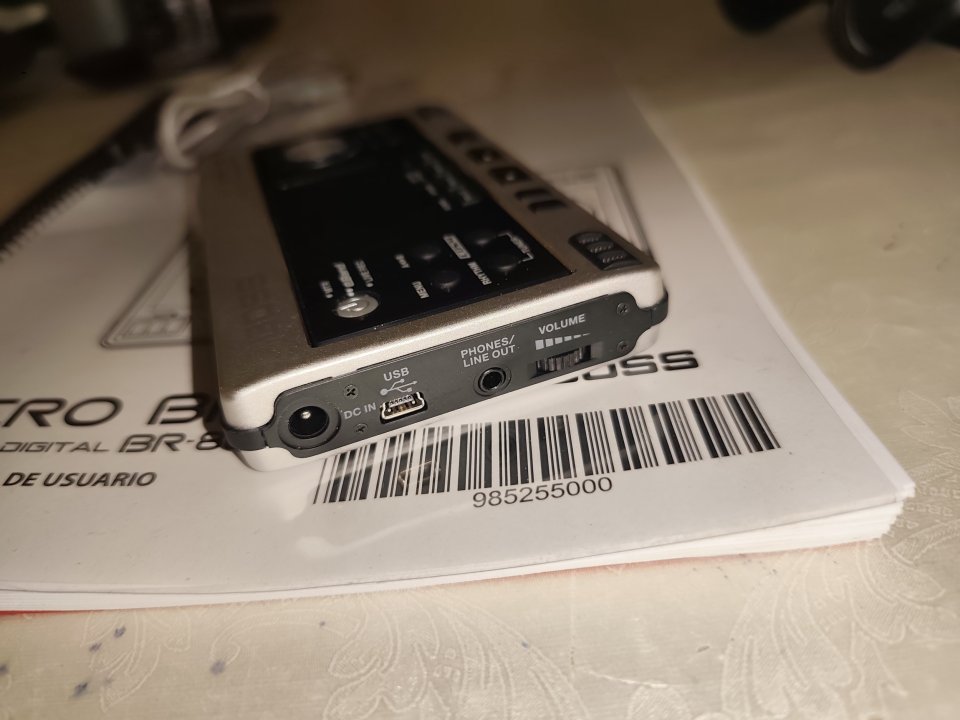 Vendo grabador multipistas digital BOSS MICRO BR-80 de segunda mano · Foto 3 de 6 · Lleida · 100 €