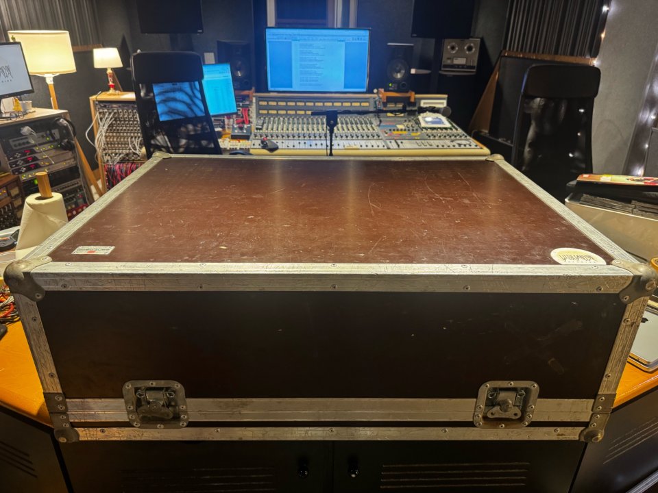 Mesa de mezclas Midas M32 + Stage rack Midas DL16 x2