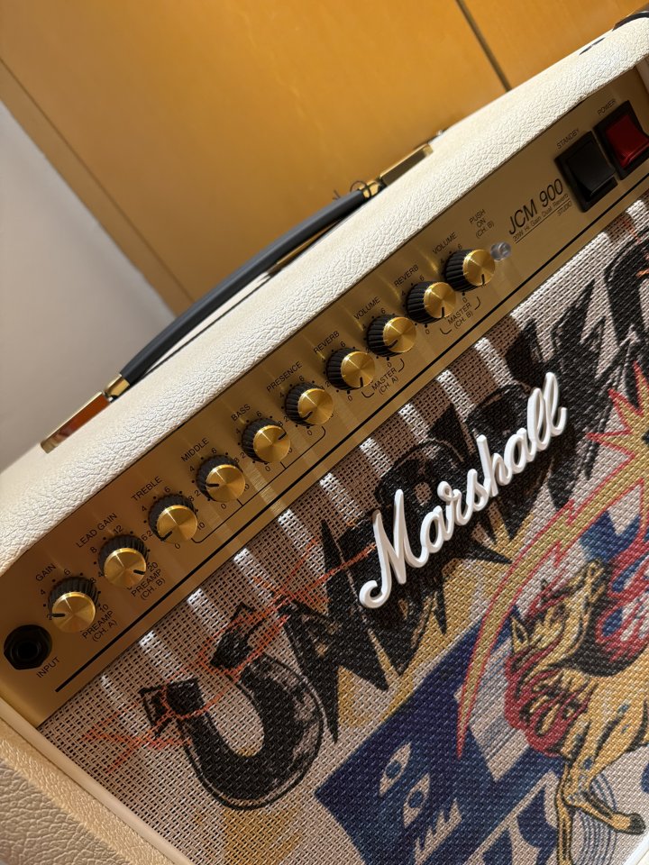 Marshall Studio 900 combo Lunar New Year Edition 2026 de segunda mano · Foto 7 de 7 · Valencia · 850 €