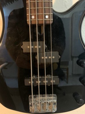 Bajo Yamaha RBX 170