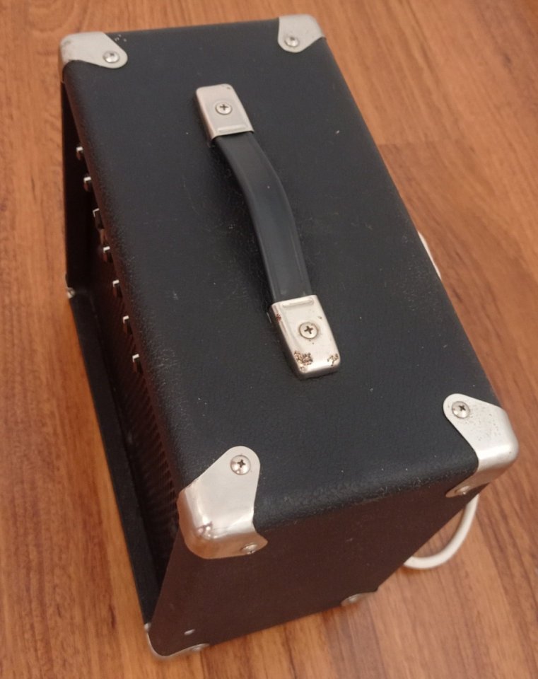 Amplificador guitarra eléctrica Fender Frontman Reverb de segunda mano · Foto 4 de 5 · Cuenca · 45 €