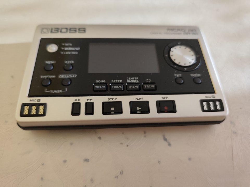 Vendo grabador multipistas digital BOSS MICRO BR-80 de segunda mano · Foto 6 de 6 · Lleida · 100 €