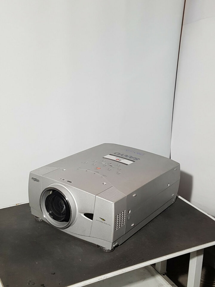 Proyector Video SANYO XP 55