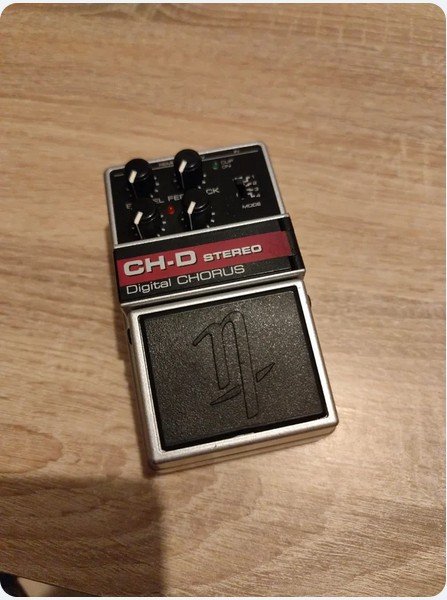 Nobels CH-D Digital Stereo Chorus Pedal