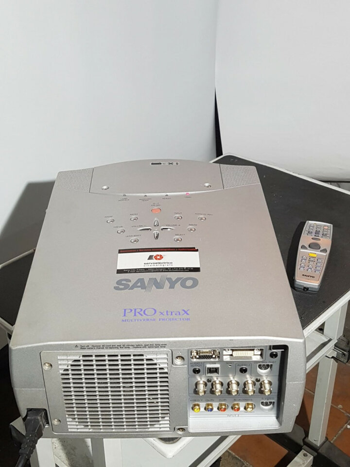 Proyector Video SANYO XP 55