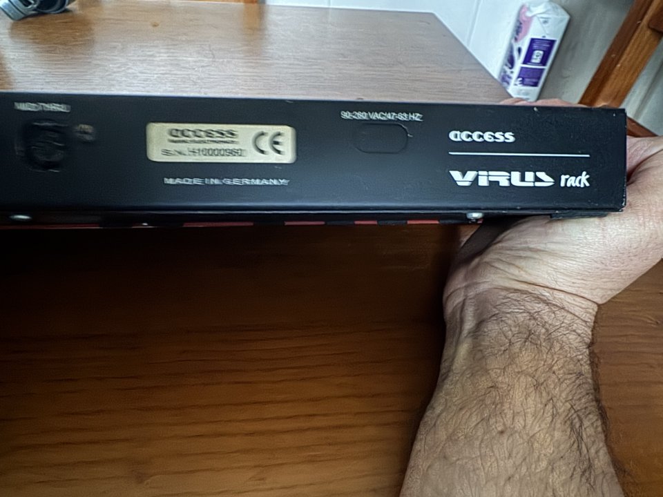 Access Virus Rack de segunda mano · Foto 4 de 9 · Pontevedra · 325 €