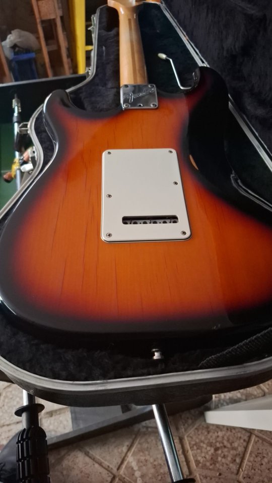 1997 Fender American Stratocaster Relic de segunda mano · Foto 2 de 10 · Jaén · 1400 €