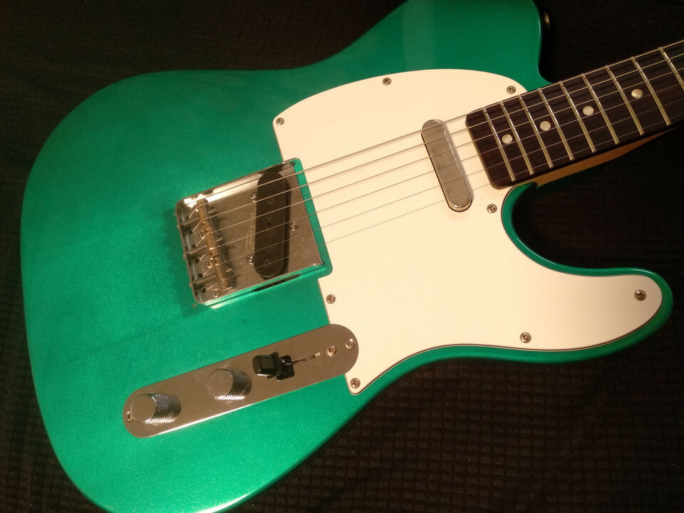 Squier Telecaster mejorada