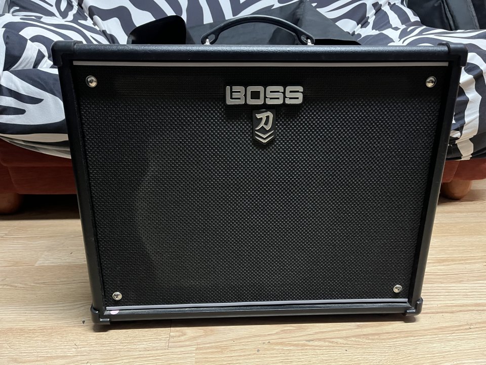 Boss Katana 100 Mkii de segunda mano · Foto 1 de 4 · Granada · 350 €