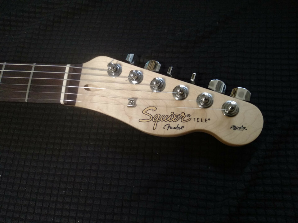 Squier Telecaster mejorada