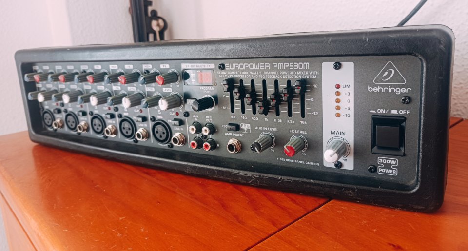 BEHRINGER PMP 530 M