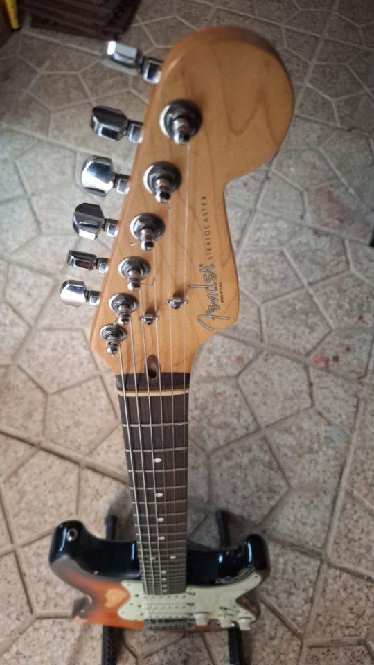 1997 Fender American Stratocaster Relic de segunda mano · Foto 7 de 10 · Jaén · 1400 €